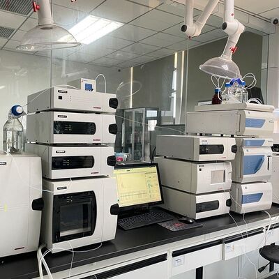 Kalite Test Vuruş Ayarı Test Süresi 1800 Saniye Performans için AC220V Çalışma Gücüne Sahip Diferansiyel Basınç Kaçak Dedektörü Fabrika